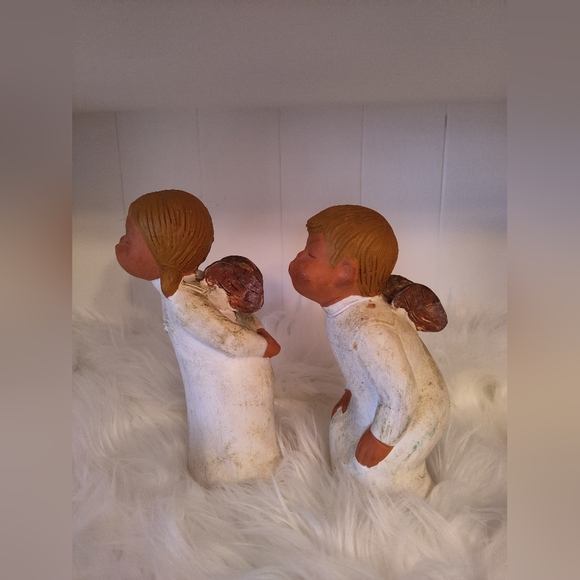 Vintage Hand Made Pottery Christmas Kissing Angels by Jullar of Spain - Picture 3 of 5